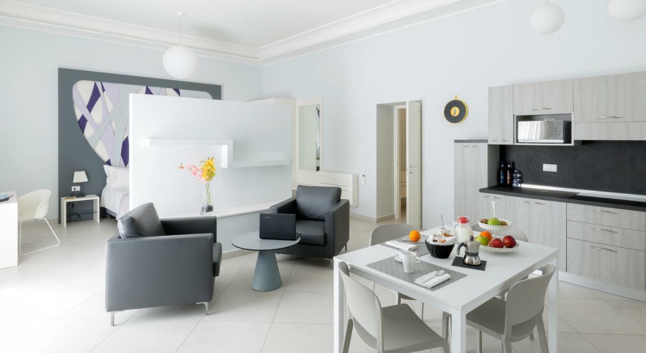 Dioniso'S Luxury Apartments Municipio Napoli Exterior foto